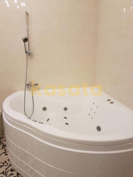 Prelungirea Ghencea, vila 5 camere, 4 bai, finisaje de lux