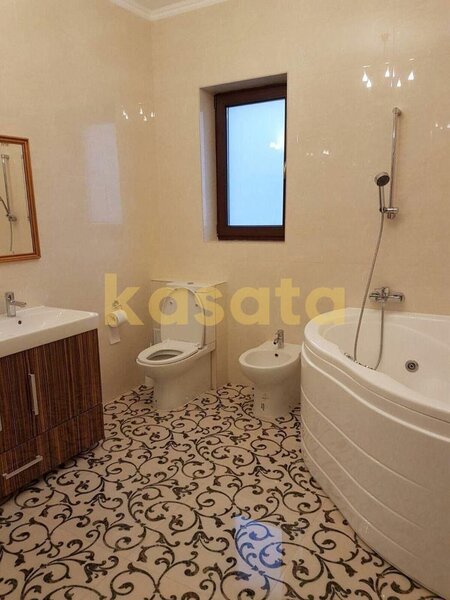 Prelungirea Ghencea, vila 5 camere, 4 bai, finisaje de lux